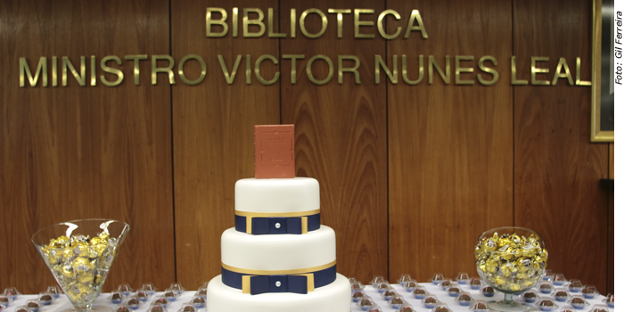 bolo de comemoração aniversário biblioteca do STF
